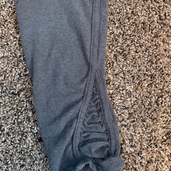 Capris - Picture 2 of 5